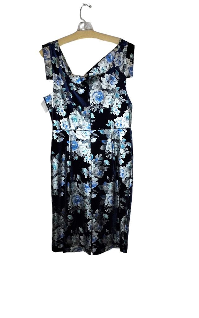 Black Halo sleeveless floral cocktail dress/velvet