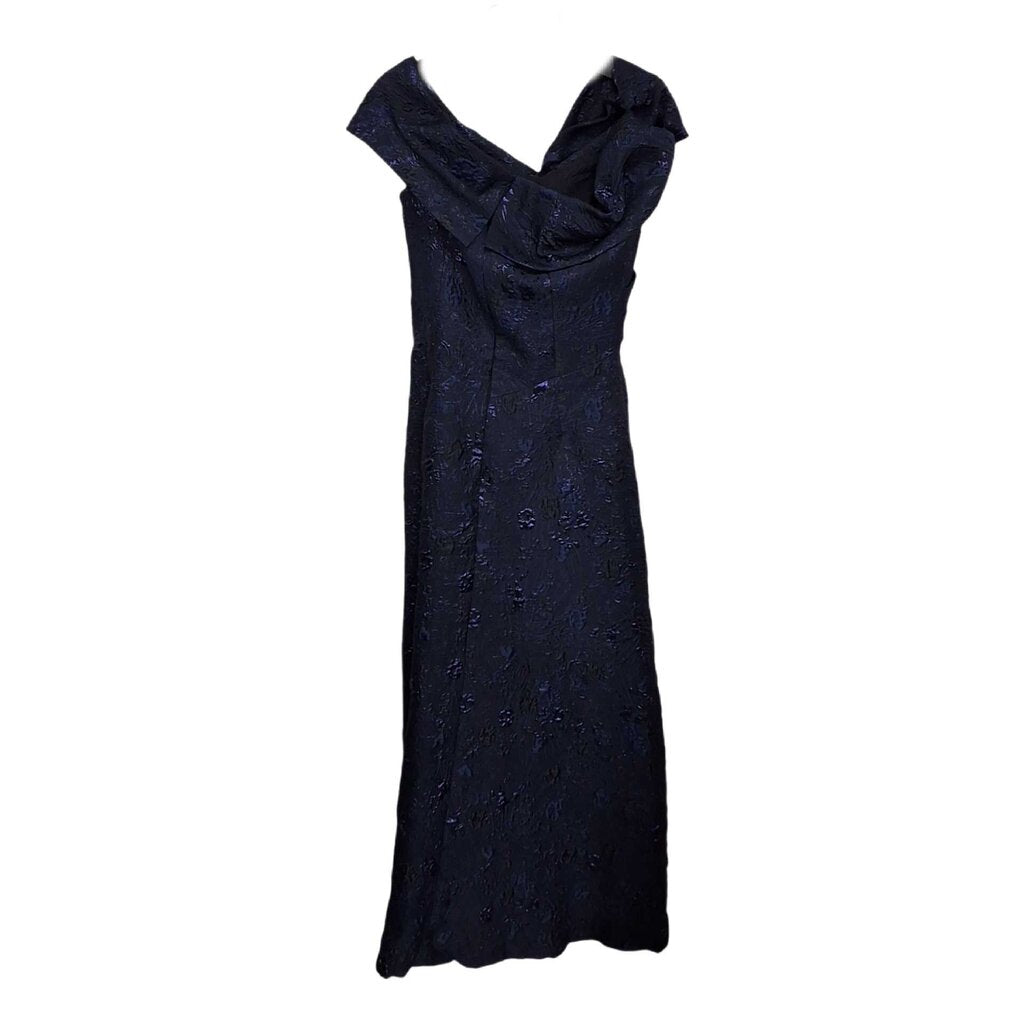 DES/Teri Jon sleeveless cocktail gown/texture