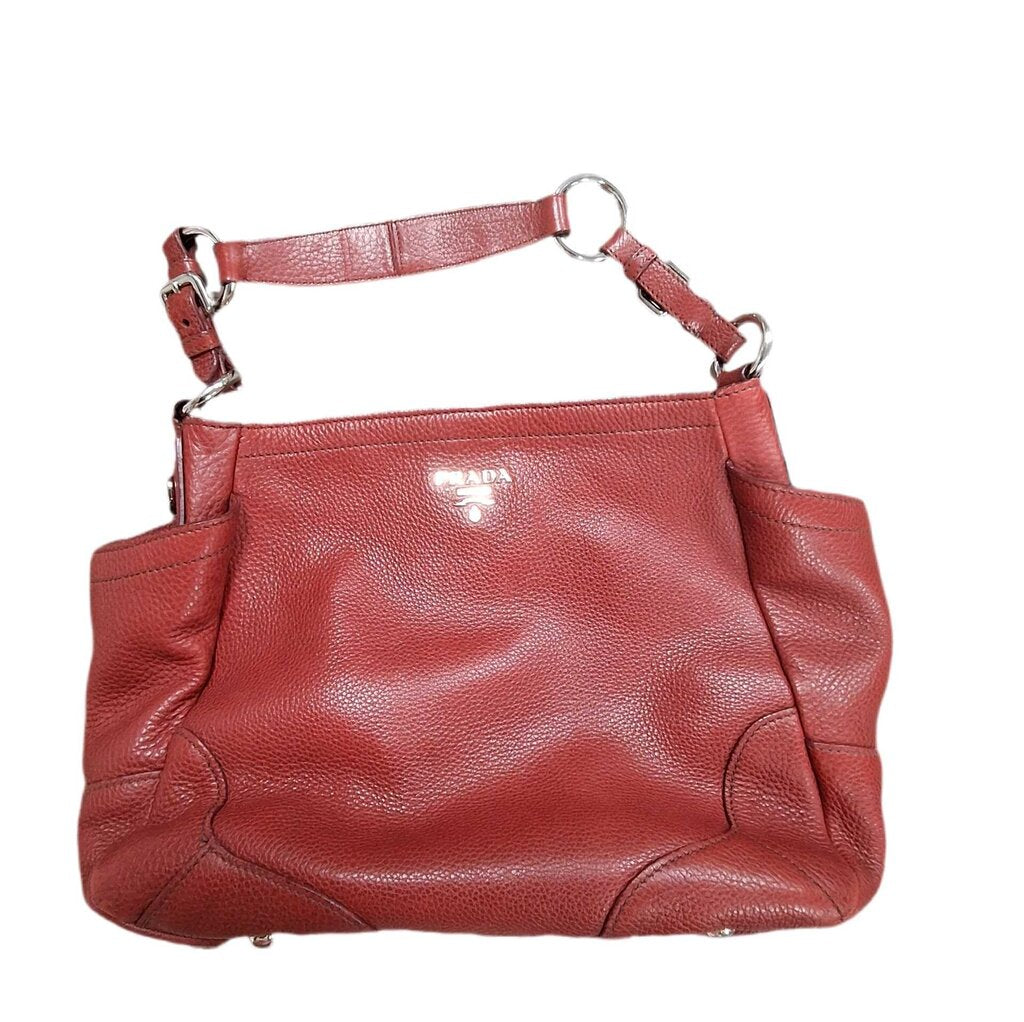 prada leather shoulder bag/pebbled