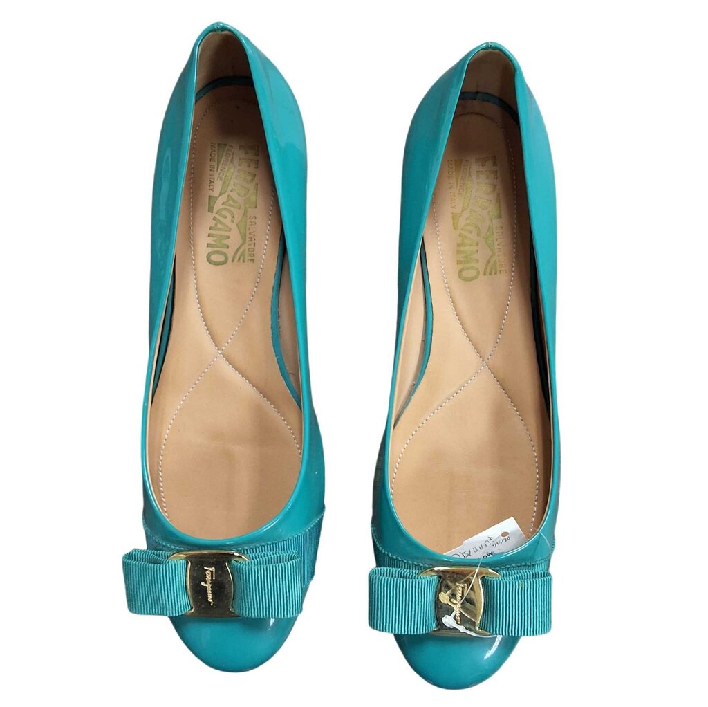 Ferragamo patent flats/bow