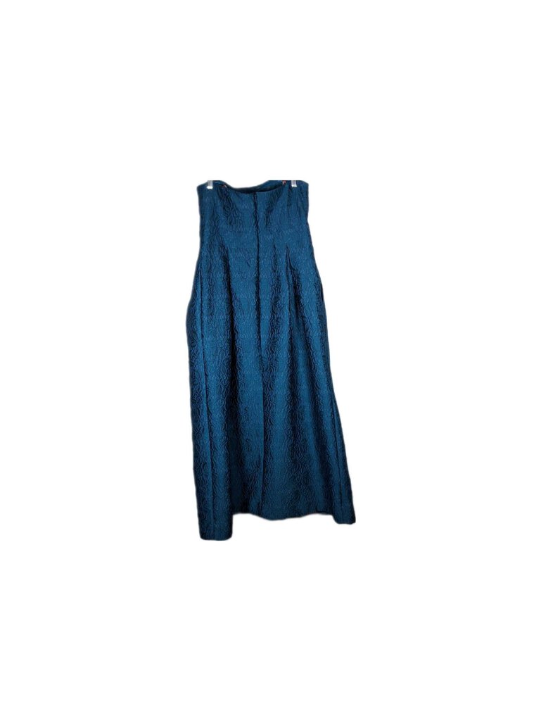 Monique Lhuillier Strapless Gown