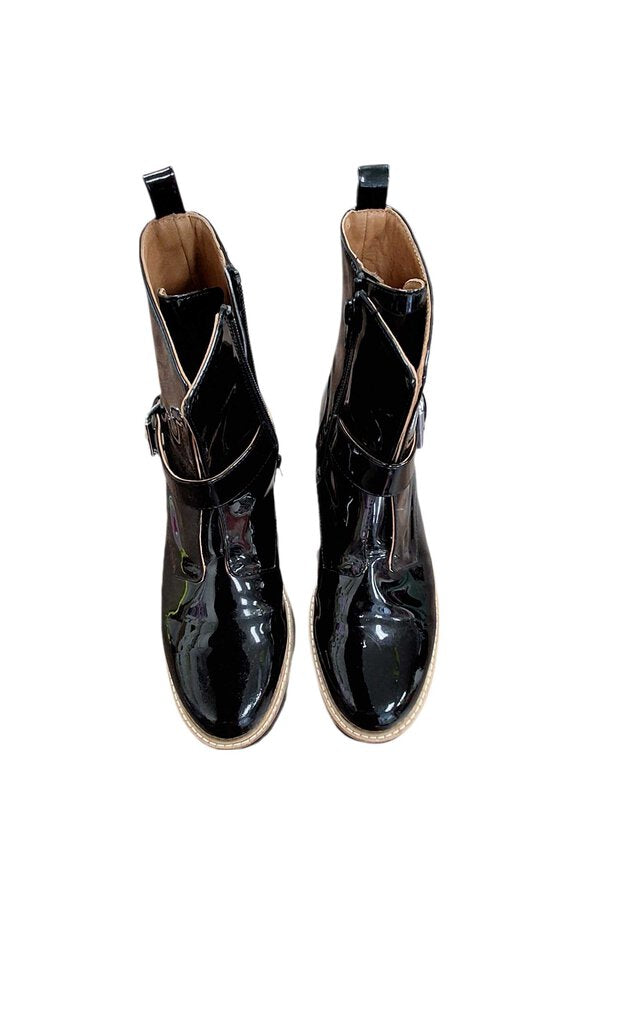 Lamour des Pieds patent bootie/buckle