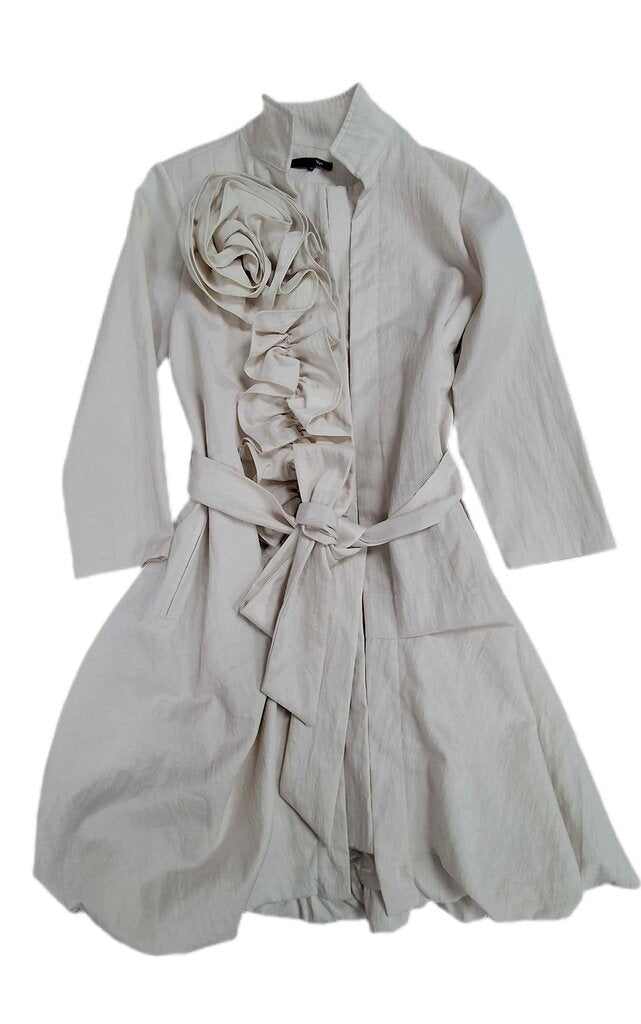 Ryu big ruffle rosette coat w/bubble hem
