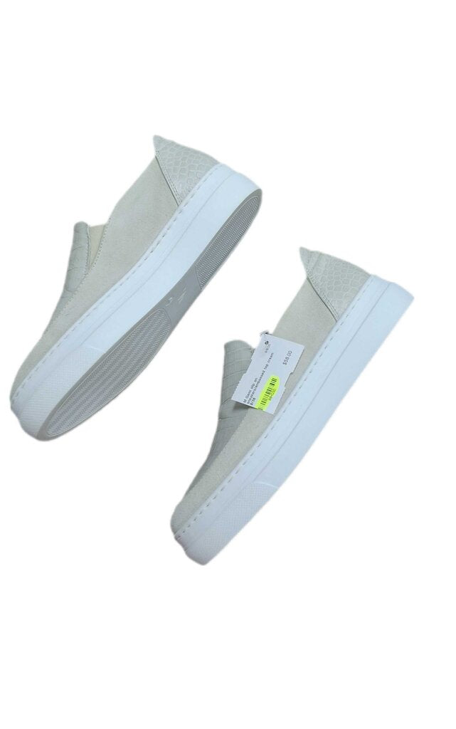 M Gemi slip on sneakers/embossed top