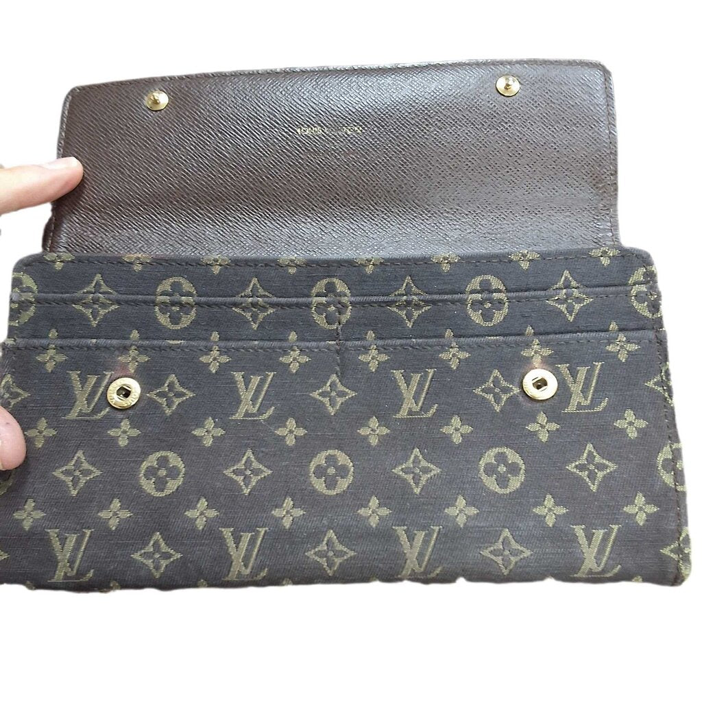 Louis Vuitton wallet vintage