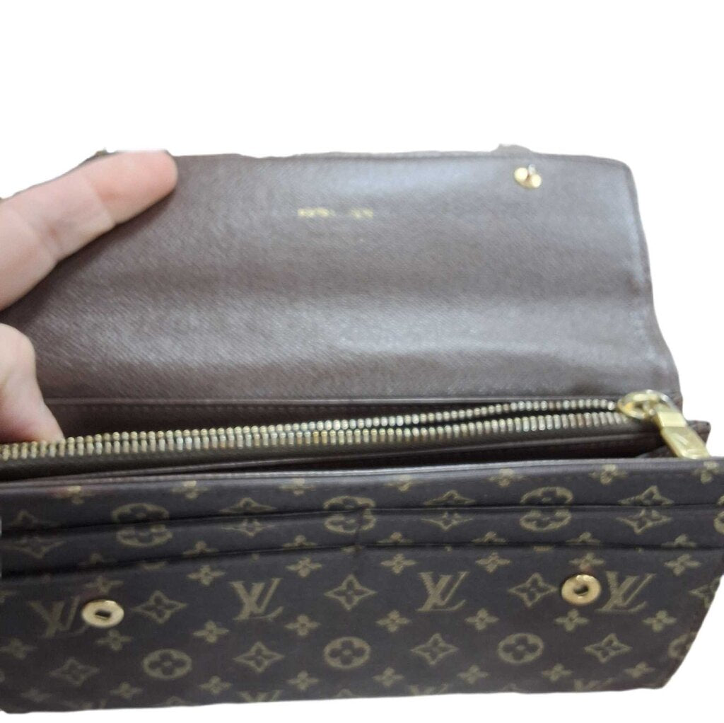 Louis Vuitton wallet vintage