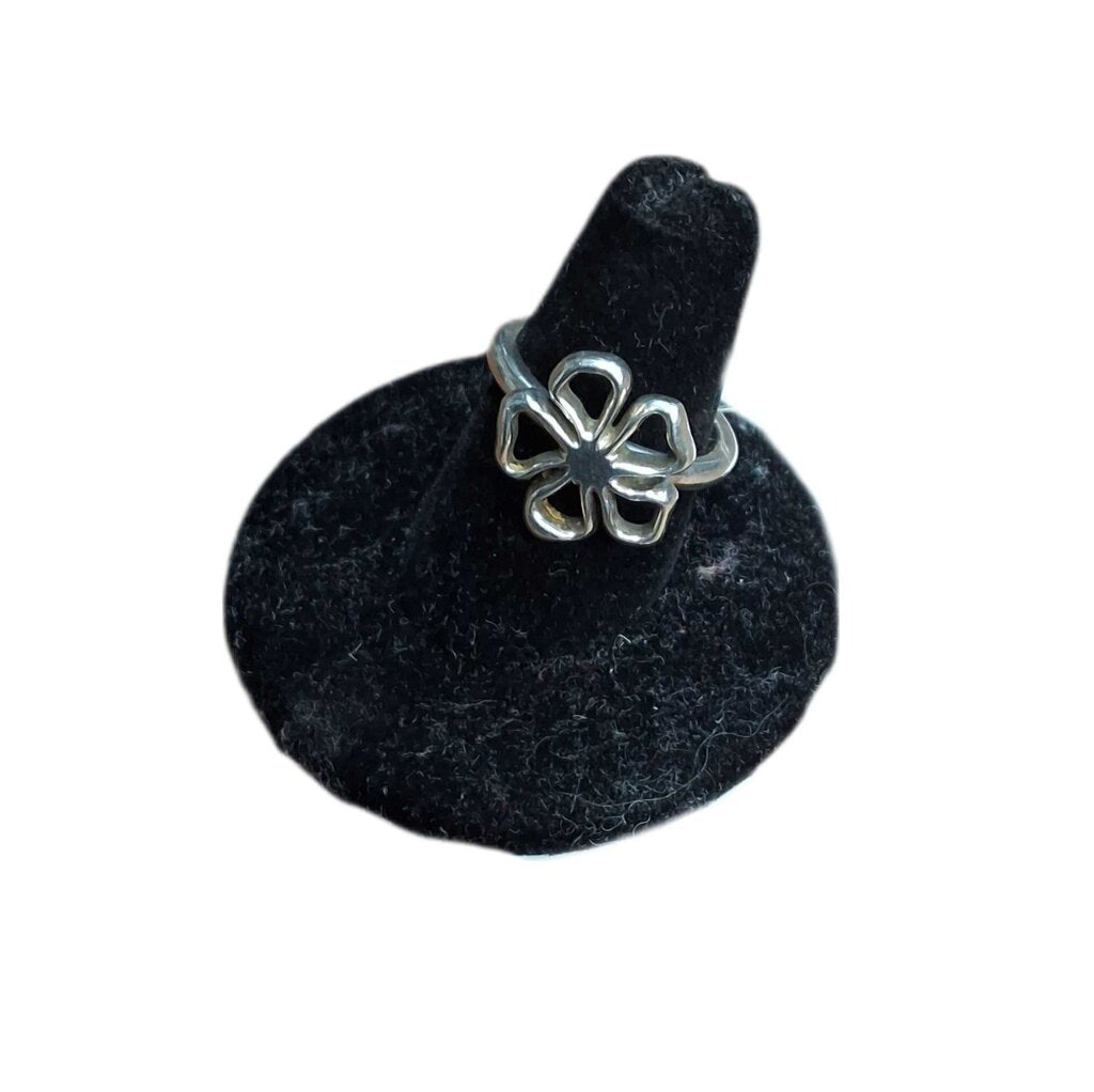 Tiffany & Co open flower ring